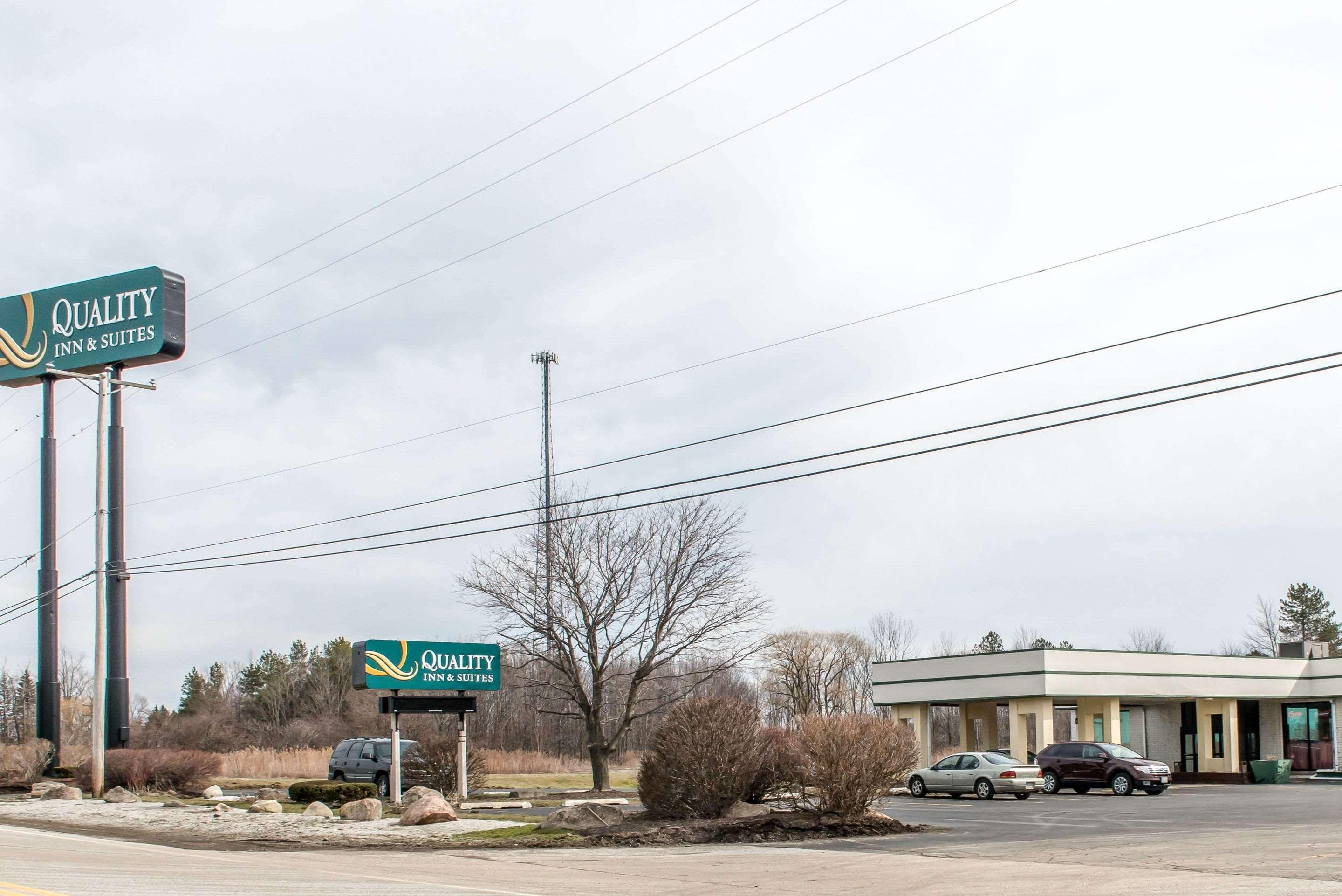 Quality Inn & Suites Fairview Fairview  Exterior photo